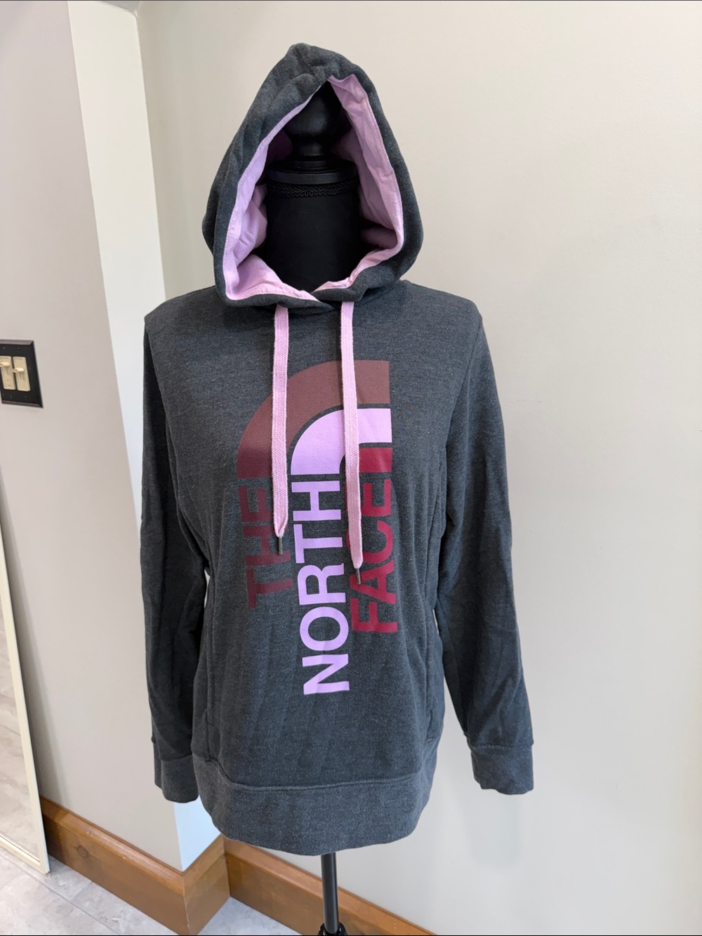 The North Face Hoodie Womens Medium Gray Purple Pullover Pockets Vertical Logo M